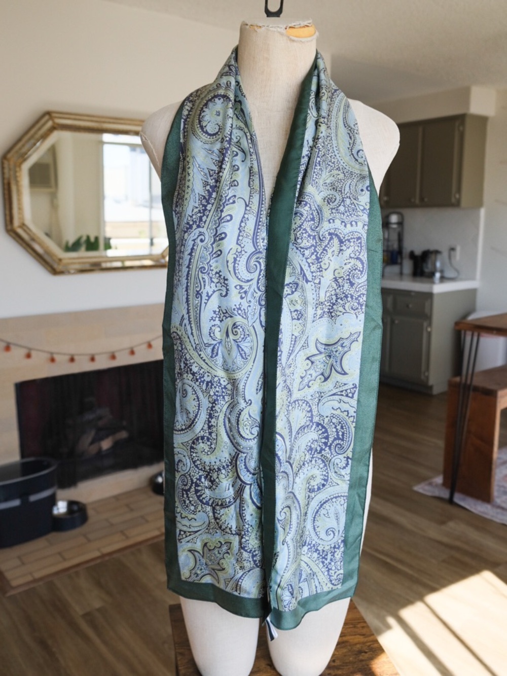 talbots 100% silk scarf - Picture 4 of 6